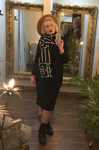 Designer Inspired Scarf Knit Black